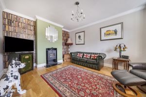 Lounge- click for photo gallery